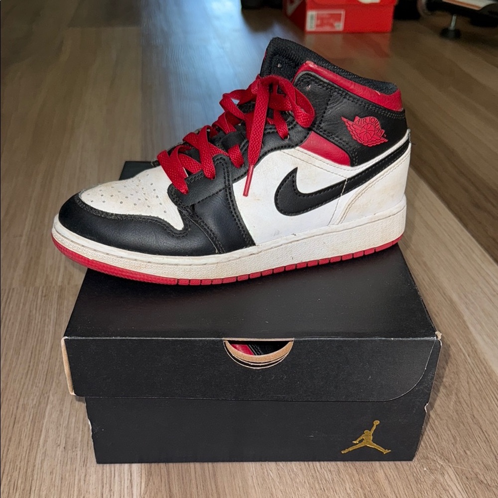 Nike Air Jordan 1 High Black Red White Sneakers